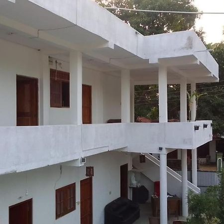 Hotel 4U Udawalawe Exterior foto